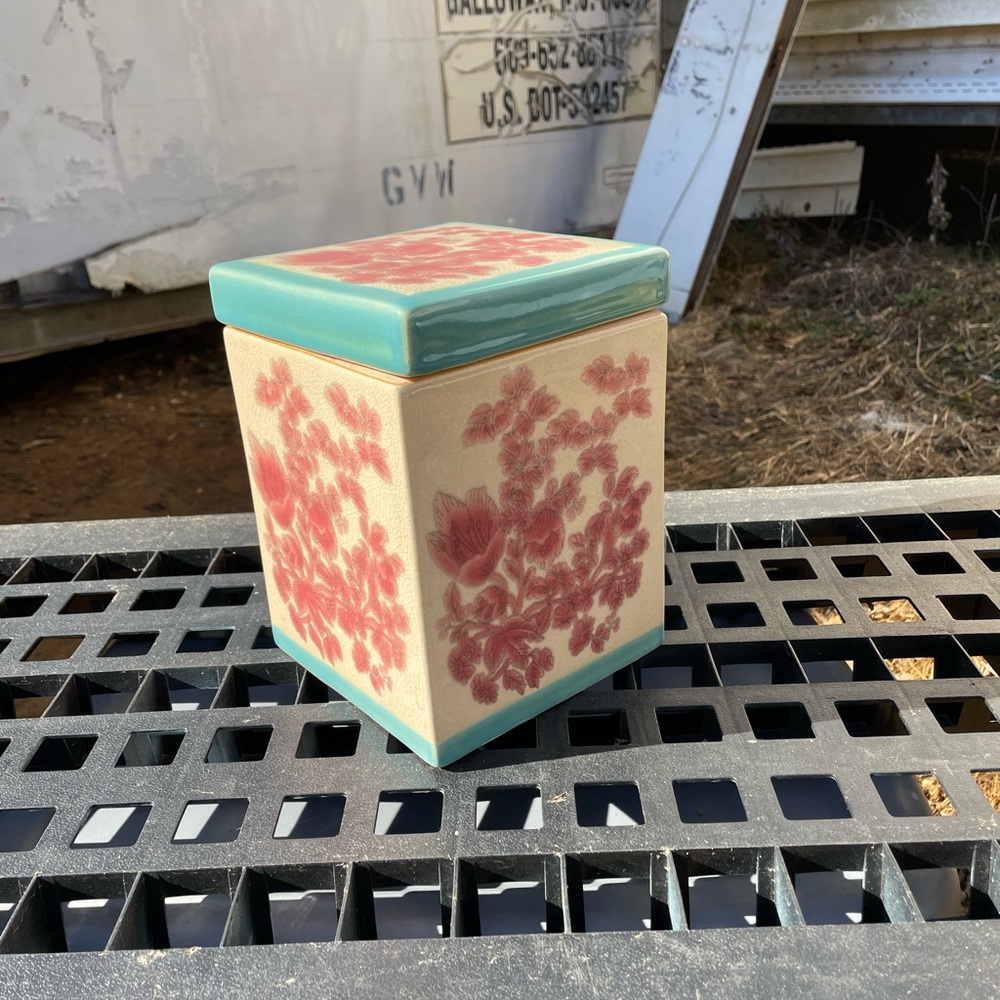 Pier one imports canister